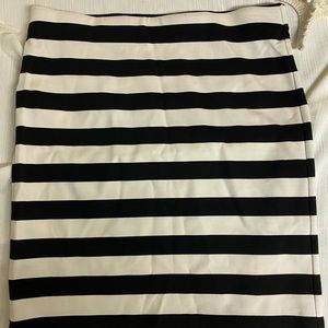 LOFT size medium skirt NWOT